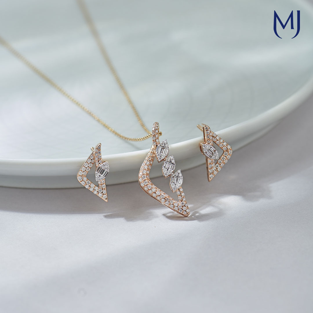 Buy Real Diamond Pendant set(18K)