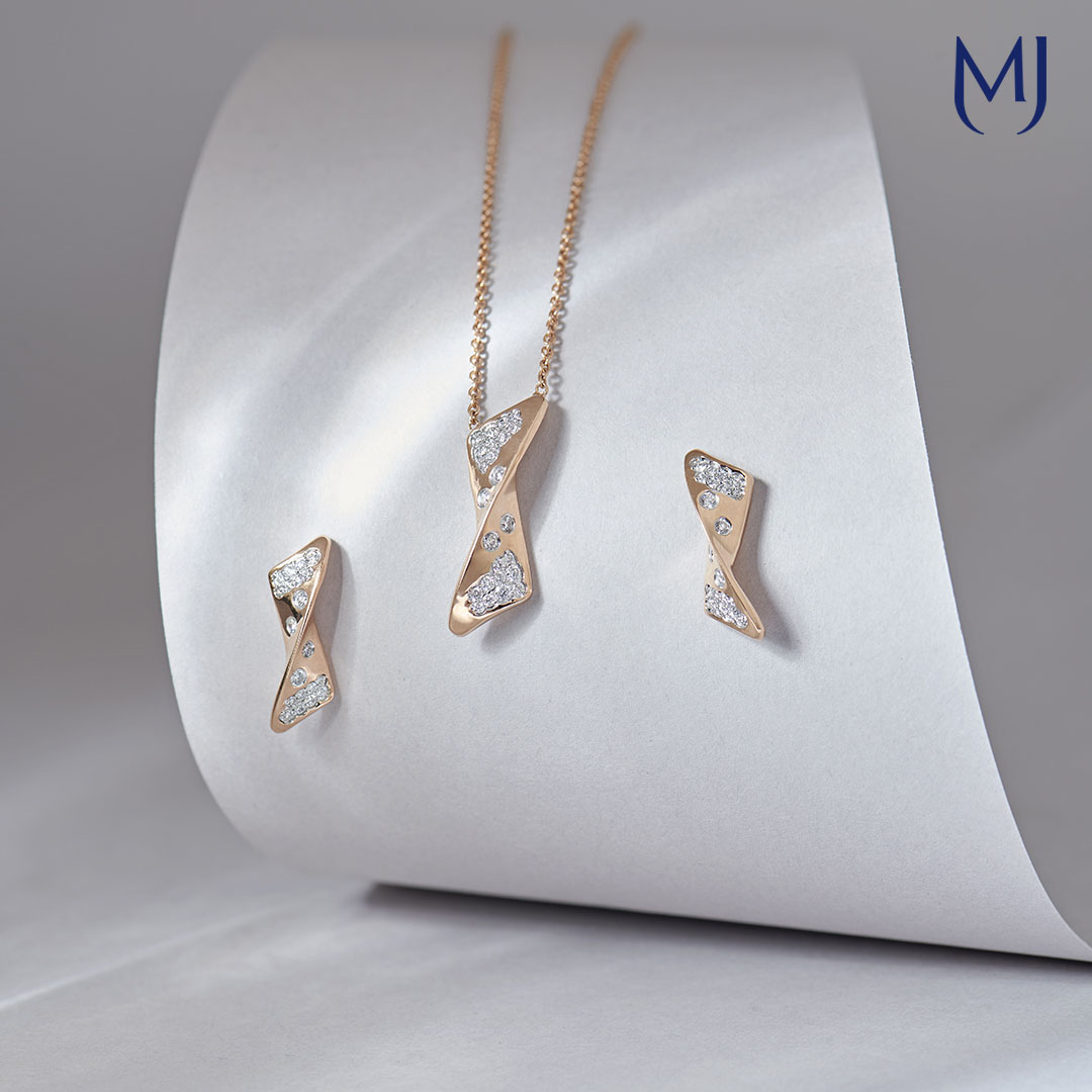 Buy Real Diamond Pendant set(18K)