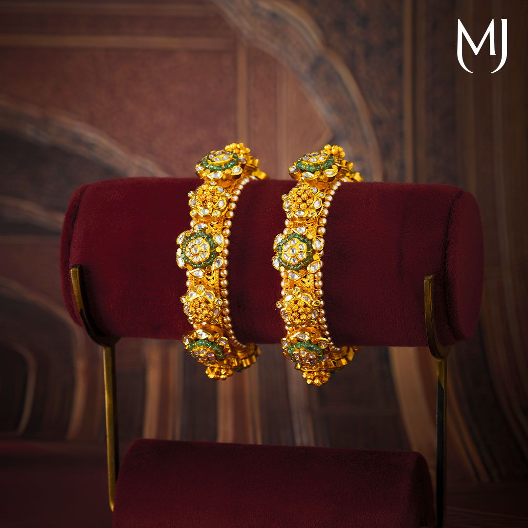 Antique Bridal Modern Gold Bangle (22K) Design