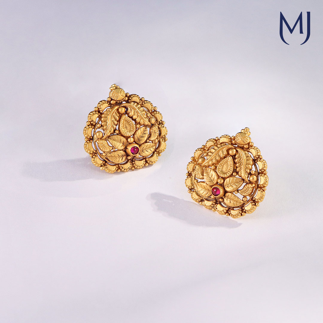 Buy Gold Earrings(22K)