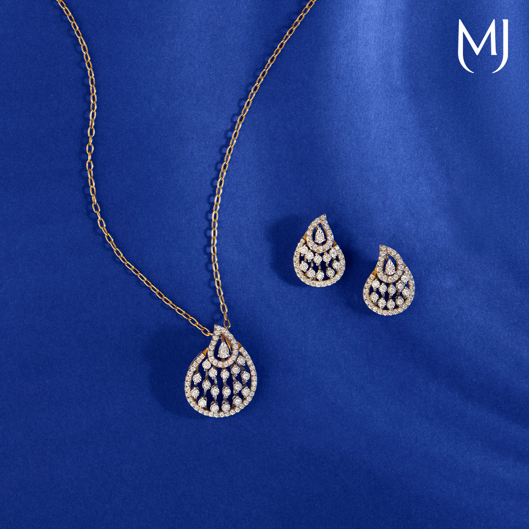 Buy Real Diamond Pendant set(18K)