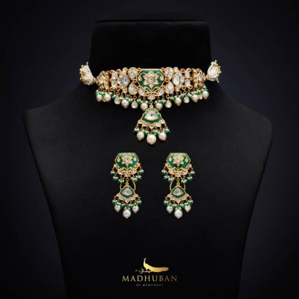 Antique necklace set