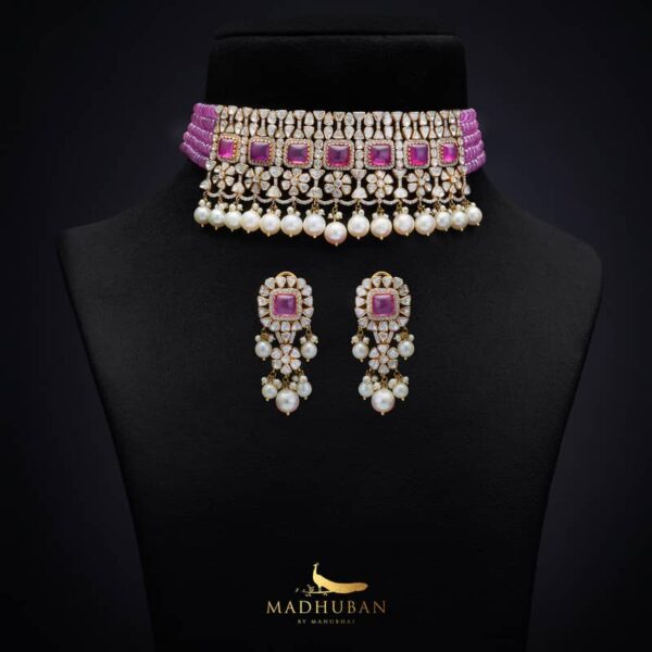 Antique necklace set