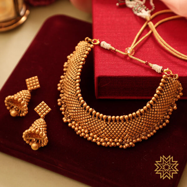 Antique necklace set