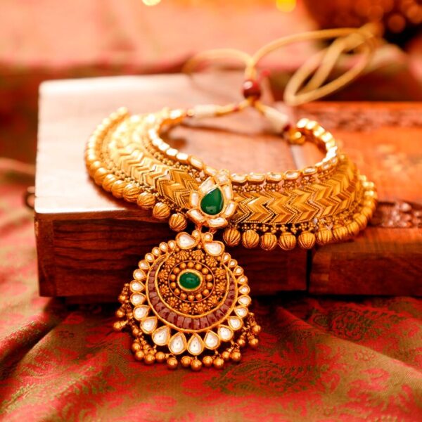 Antique necklace set