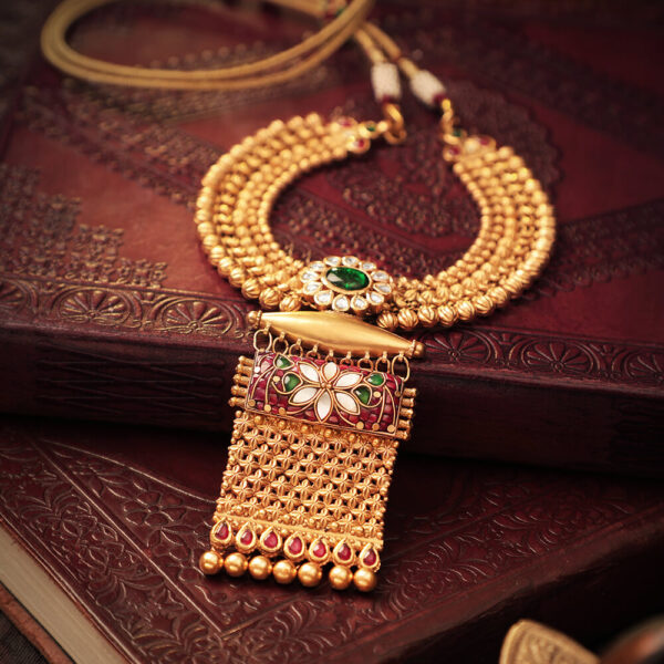 Antique necklace set
