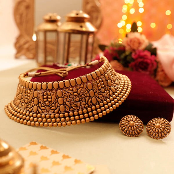 Antique necklace set