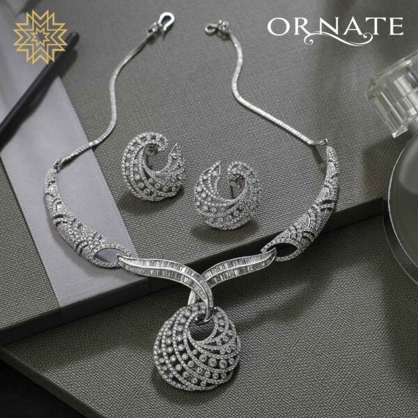 Diamond necklace set