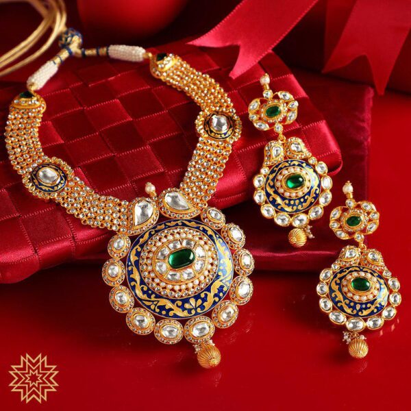 Antique Set by Manubhai Jewellers