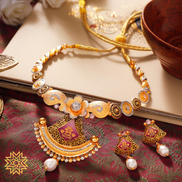 Vibrant Unique Detailed Bell Pendant Gold Necklace Set