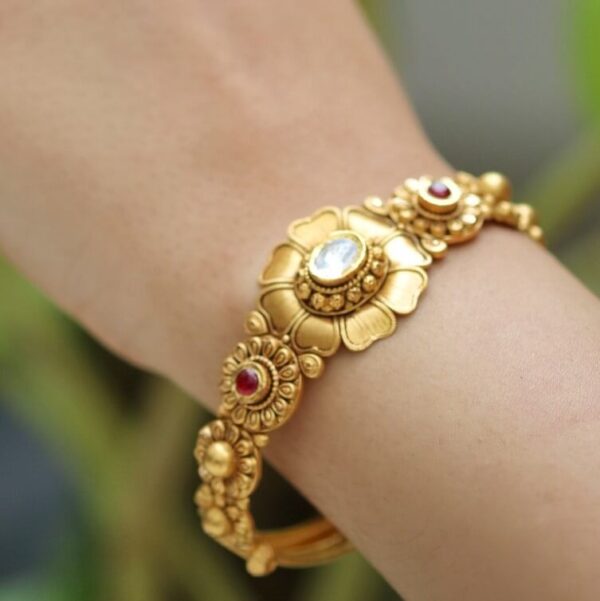 Manubhai Antique Bangle