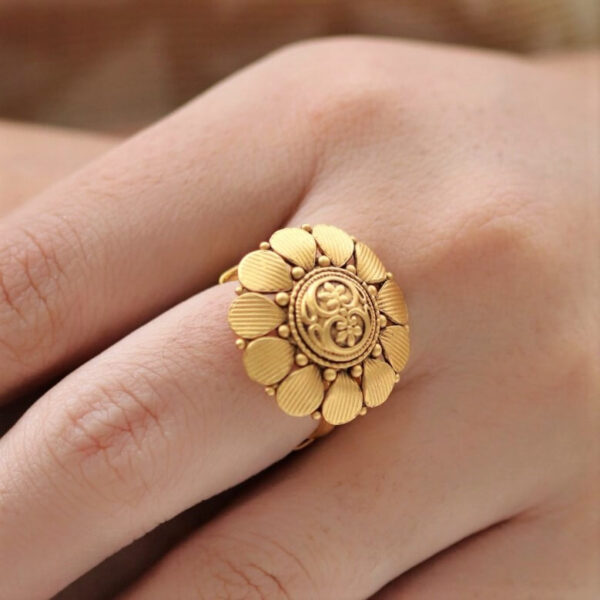 Manubhai Antique Ring