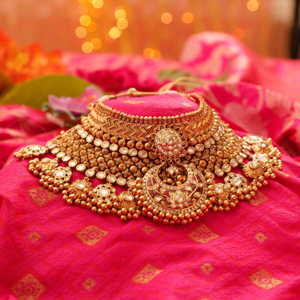 Antique necklace set