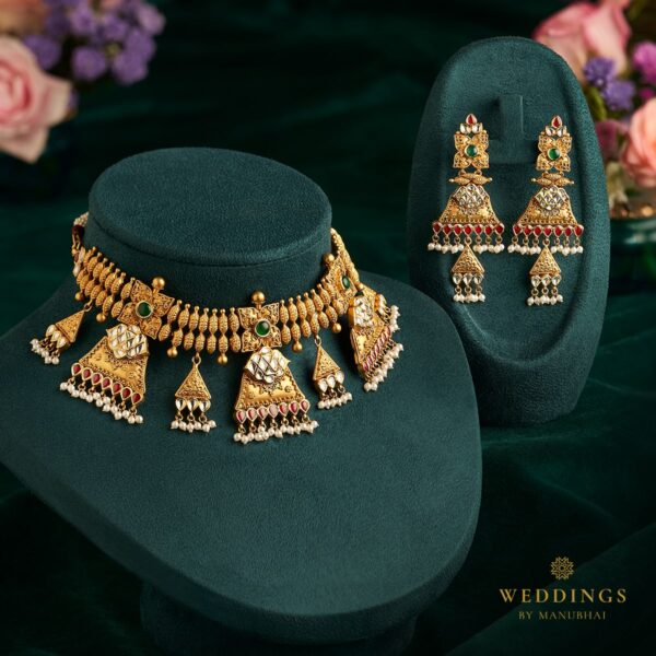 Antique necklace set