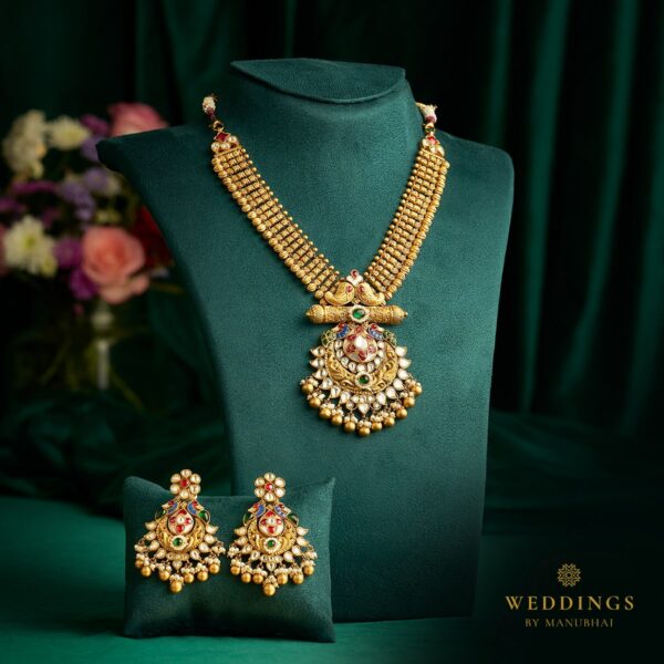 Antique necklace set