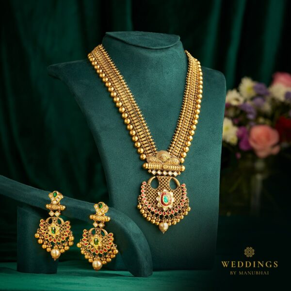 Antique necklace set