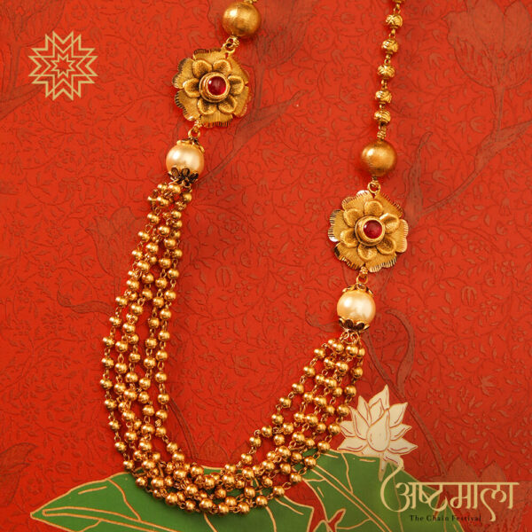 Antique necklace set