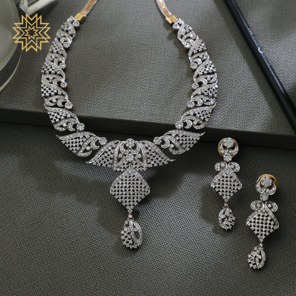 Diamond necklace set