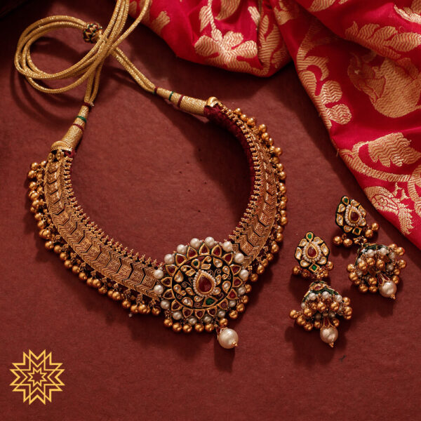 Antique necklace set