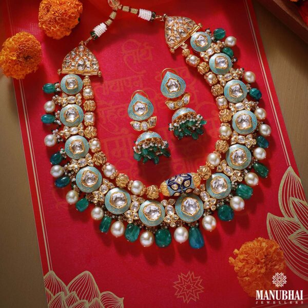 Antique necklace set