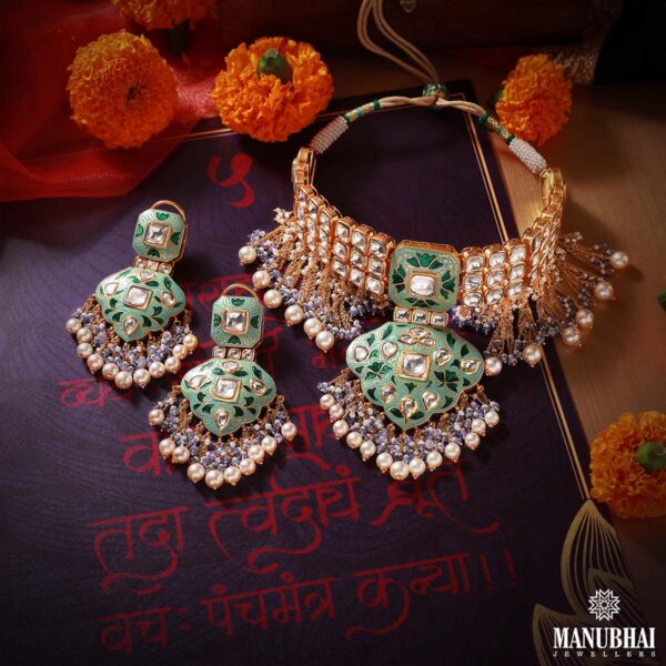 Antique necklace set