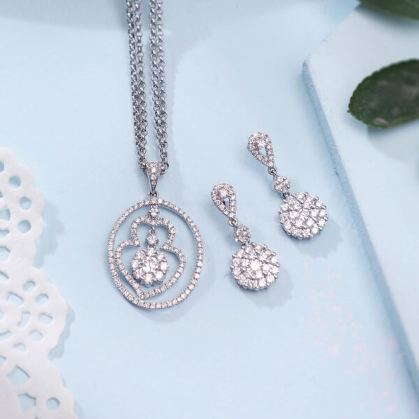 Manubhai Real Diamond PENDANT SET