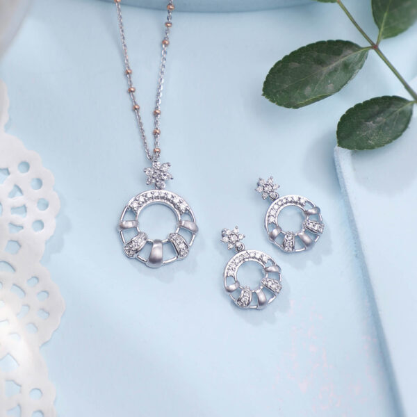 Manubhai Real Diamond PENDANT SET