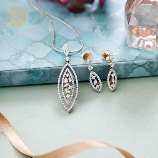 Manubhai Real Diamond PENDANT SET