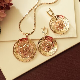 Manubhai Gold PENDANT SET