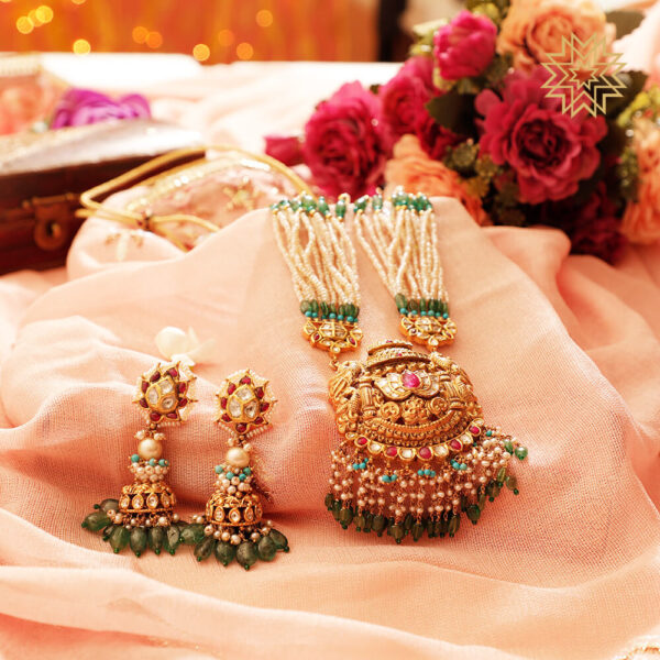 Antique necklace set