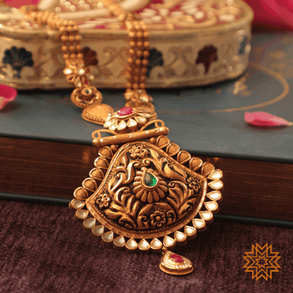 Antique necklace set