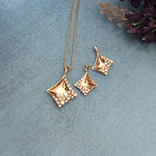Manubhai Real Diamond PENDANT SET