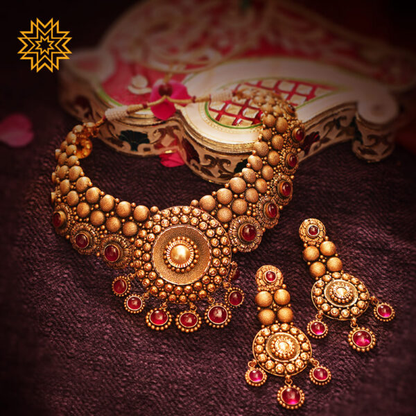 Antique necklace set