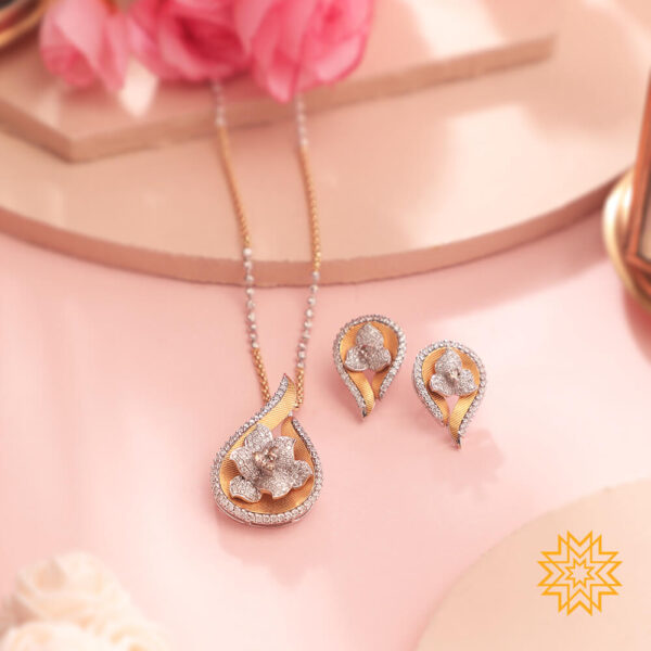 Manubhai Real Diamond PENDANT SET