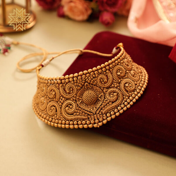 Antique necklace set