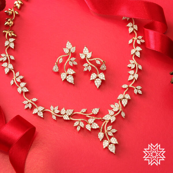 Diamond necklace set