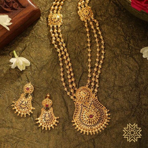3 Layer Chain Gold Necklace Set with Bell Shaped Pendant