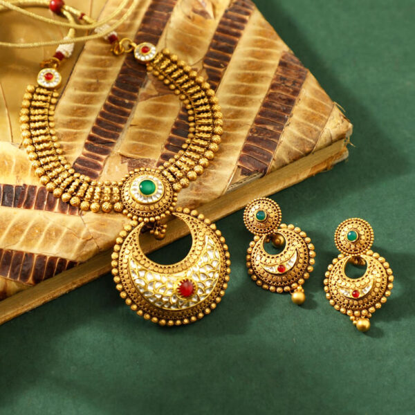 Antique necklace set