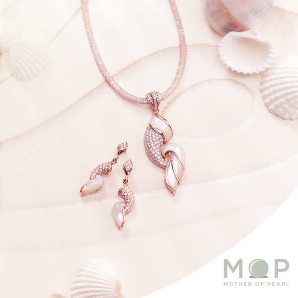 Manubhai Real Diamond PENDANT SET