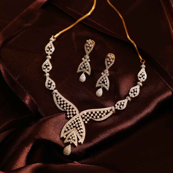 Manubhai Real Diamond Set