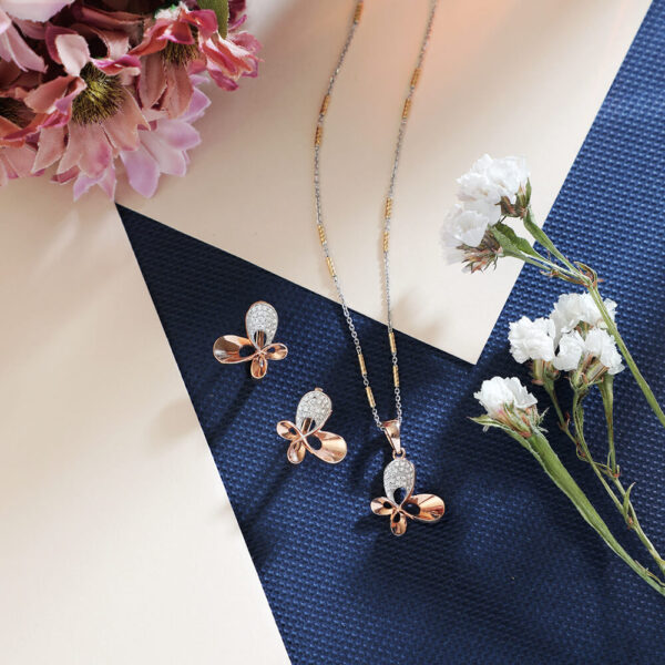 Manubhai Real Diamond PENDANT SET