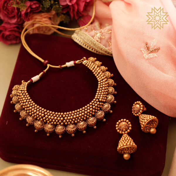 Antique necklace set
