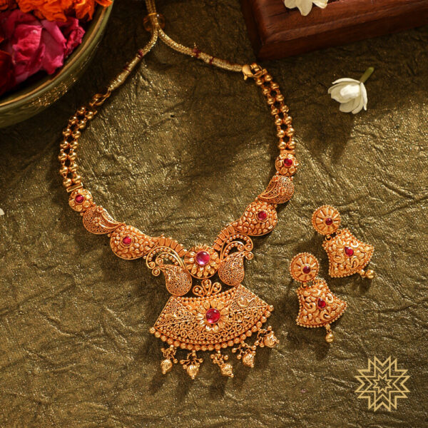 Modern Traditional Fusion Gold Necklace Set