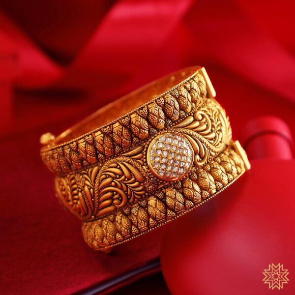 Manubhai Antique Bangle
