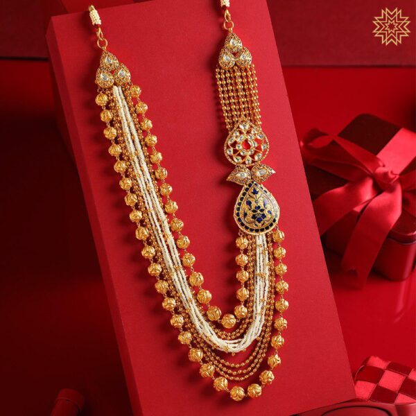 Antique Set by Manubhai Jewellers