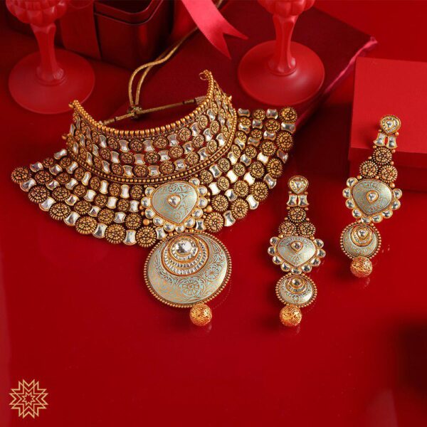 Antique Set by Manubhai Jewellers