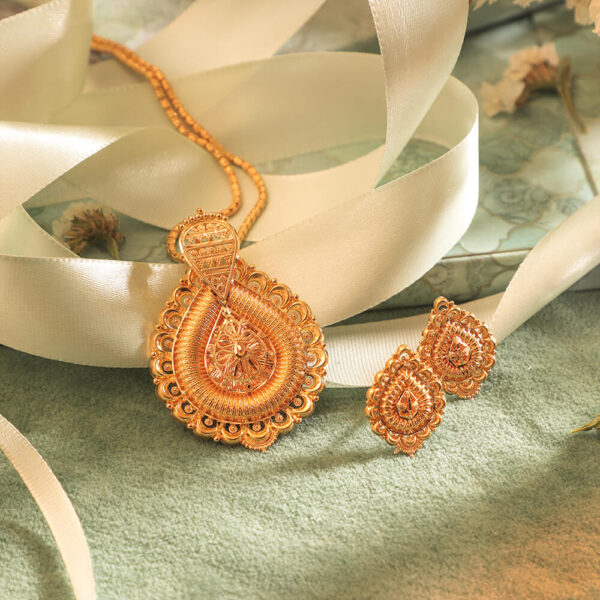 Manubhai Gold PENDANT SET