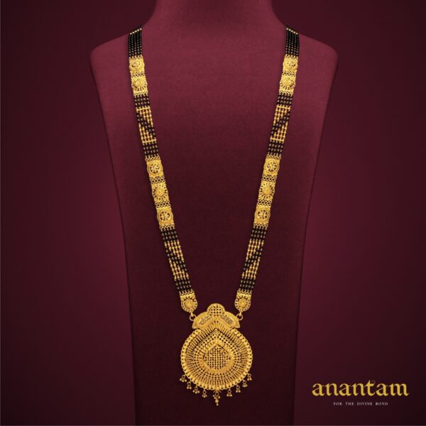 Elegant Bridal Gold Mangalsutra