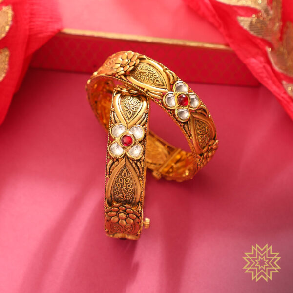 Manubhai Antique Bangle