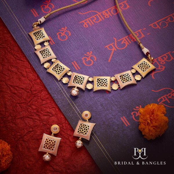 Simple Square design Gold Necklace Set